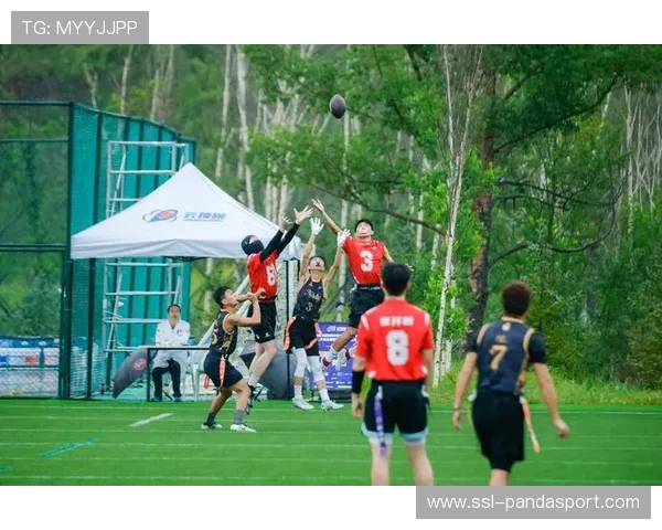 橄榄球成社交平台，参赛者通过运动建立生活友谊