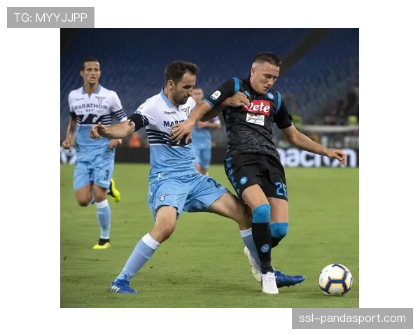 教练视角镜头记录：那不勒斯vs拉齐奥，双方主帅在丢球后的即时战术指令对比