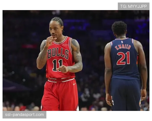 战术观察:公牛队如何利用德罗赞低位吸引包夹为外线创造空间。